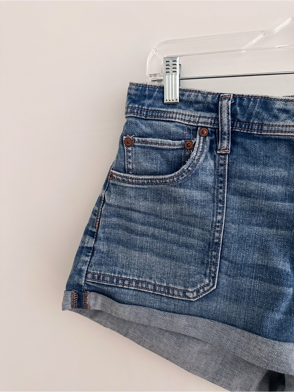 American Eagle Easy Shortie Denim Shorts Cuffed Hem Utility Style Size 4 - Picture 2 of 5